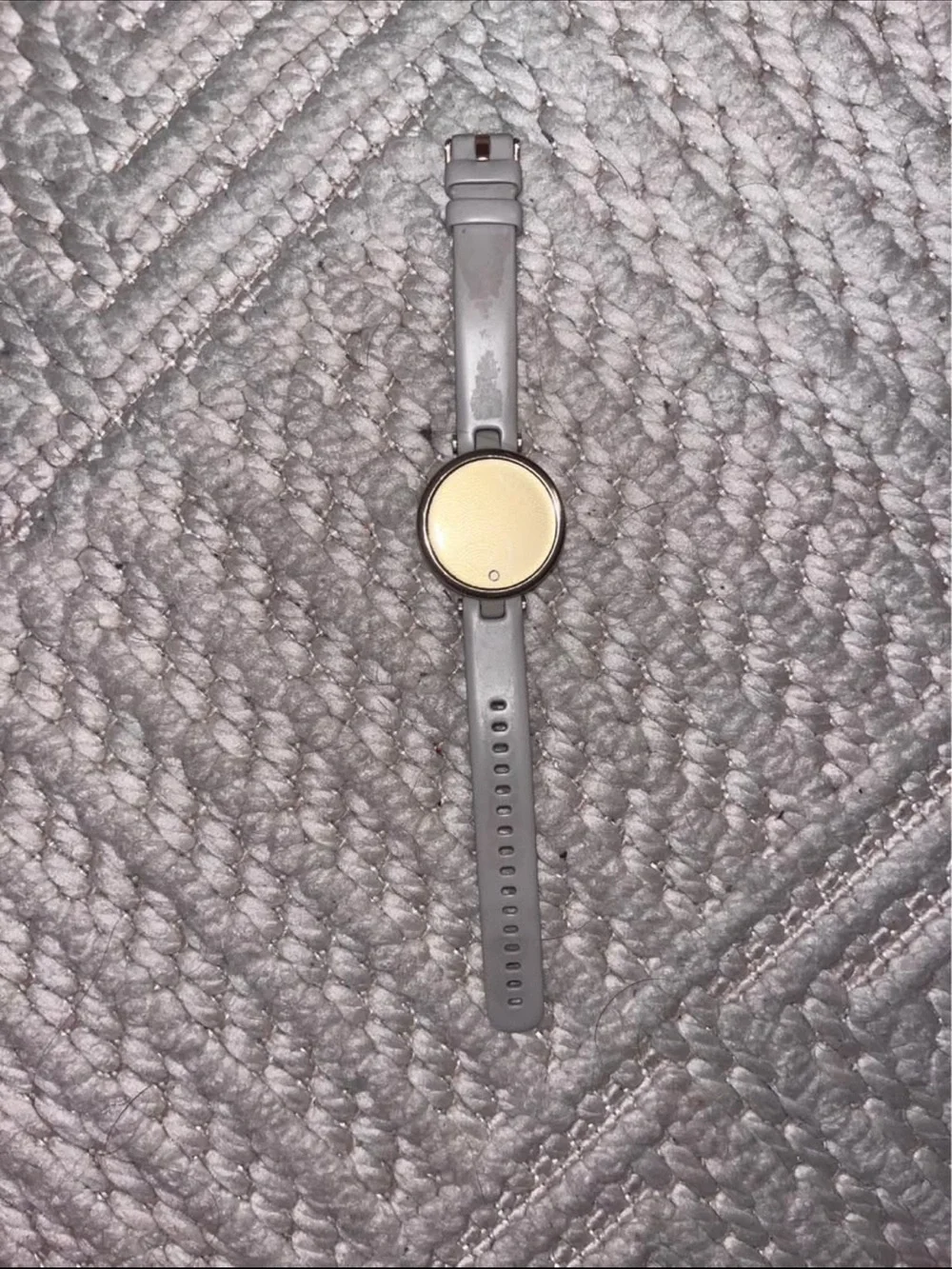 Garmin Lily Series 2 - Gray Silicone Smartwatch with Gold-tone Face